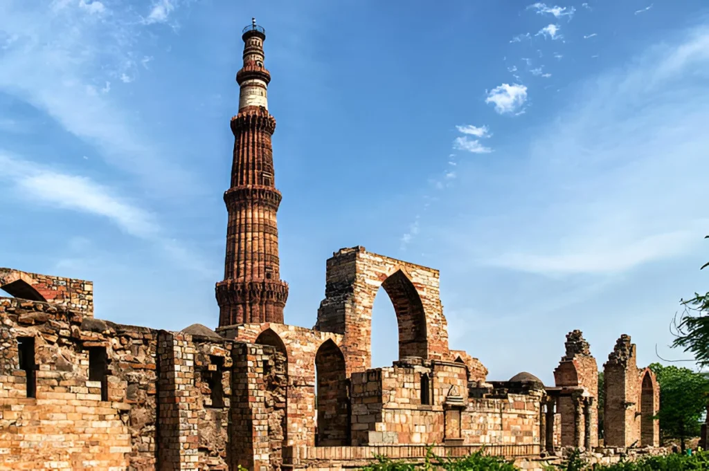 Qutub Minar Delhi tour