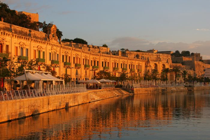 river-side-view.jpg